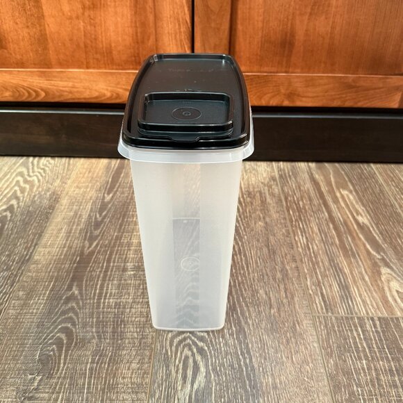 Tupperware Super Cereal Storer - Picture 3 of 12